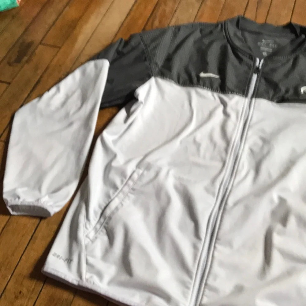 Michigan State Spartans Nike White and Black Dri-FIT‎ Lightweight Zip Jacket